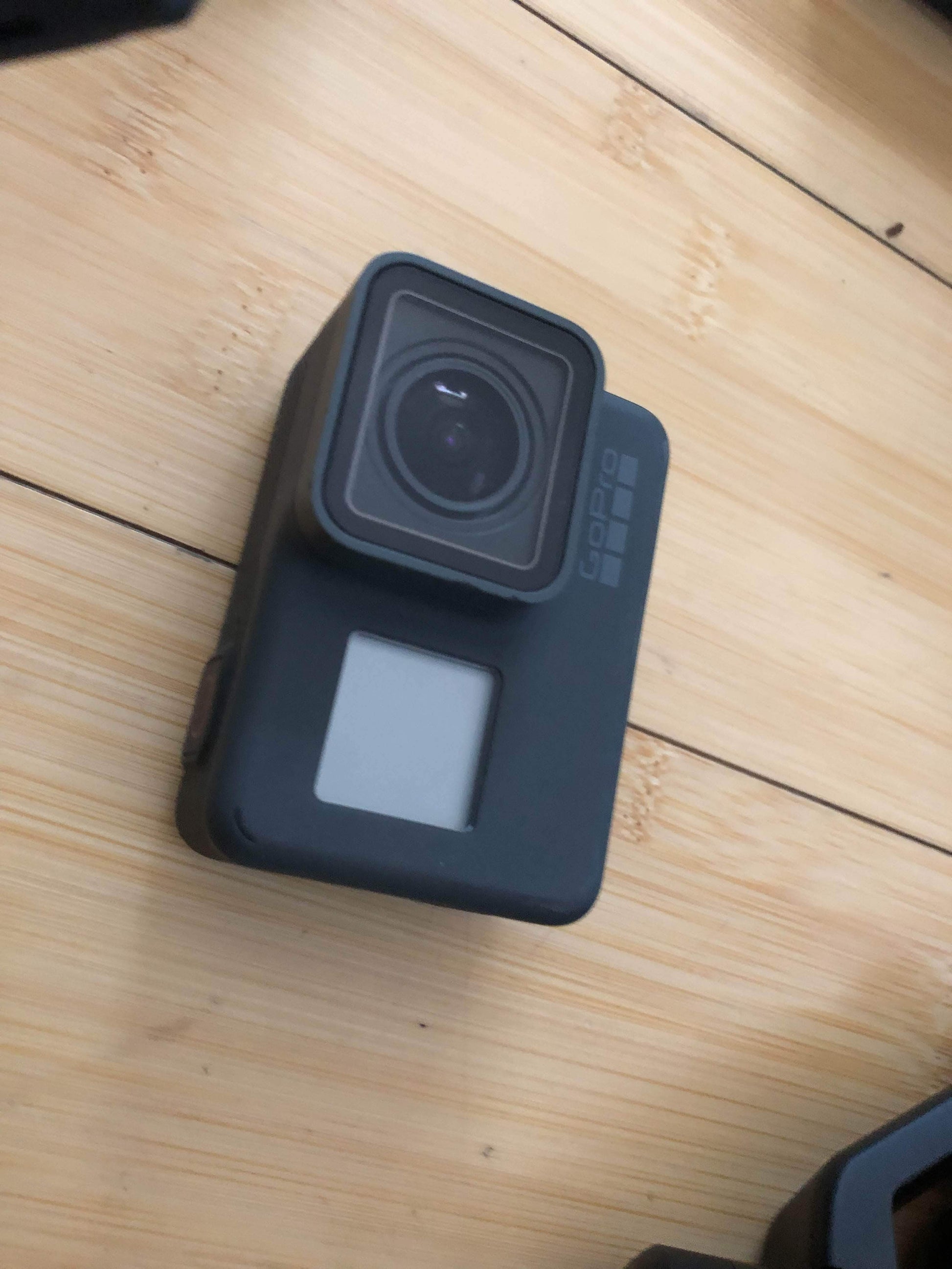 Madera Outdoor Garage USED - Excellent condition | GoPro Drone | Hero 6 | Grip | stabilizer | gopro battery | 4 drone batteries | controller | case